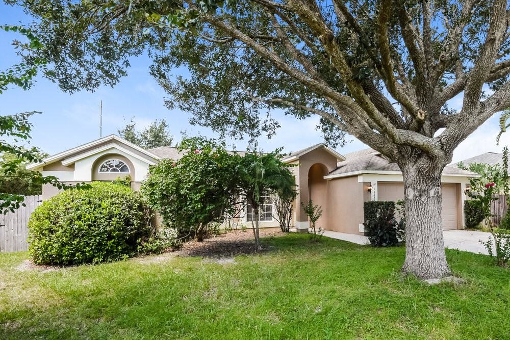 14544 Lycastle Cir - Photo 3 of 16