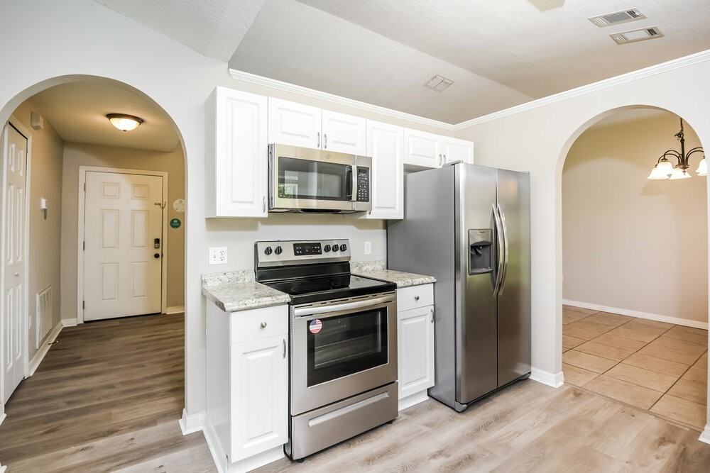 14544 Lycastle Cir - Photo 6 of 16