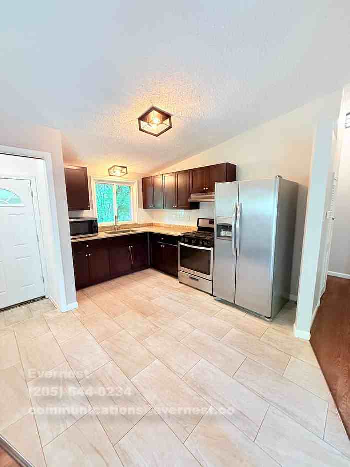 23215 Berkley St - Photo 7 of 33