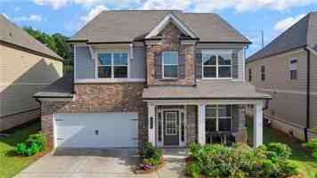 featured image of 3860 Oxford Park Ln