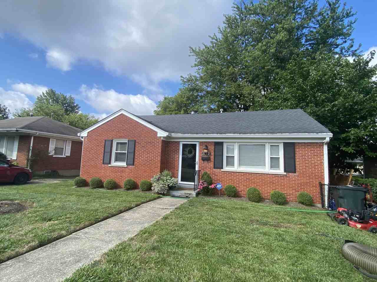 2112 Saint Michael Dr - Photo 2 of 11