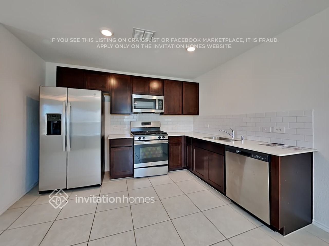 3028 Wallace Wells Ct - Photo 6 of 15