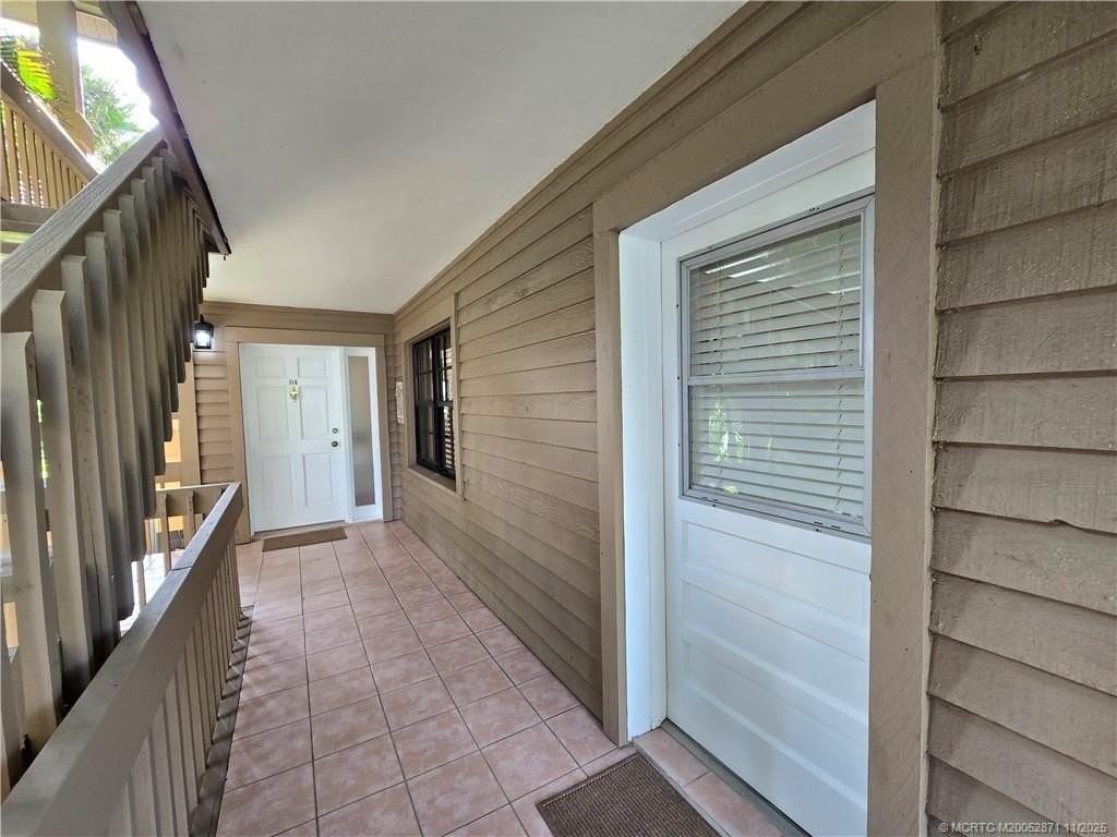 316 Ne Edgewater Dr - Photo 2 of 31