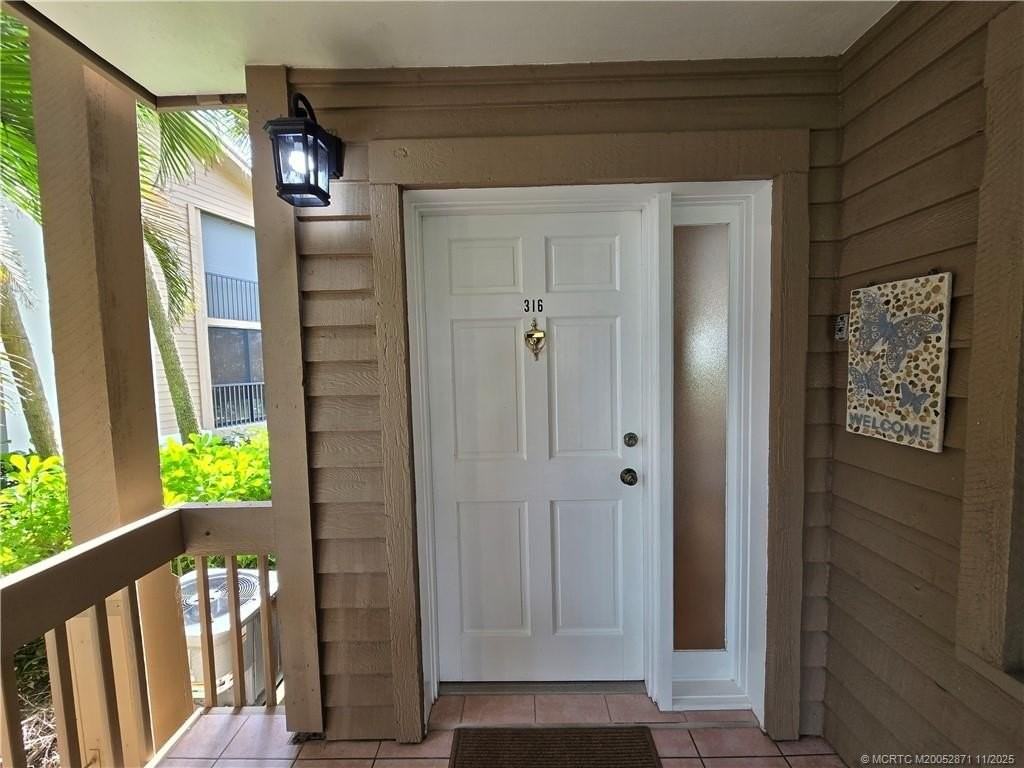 316 Ne Edgewater Dr - Photo 3 of 31