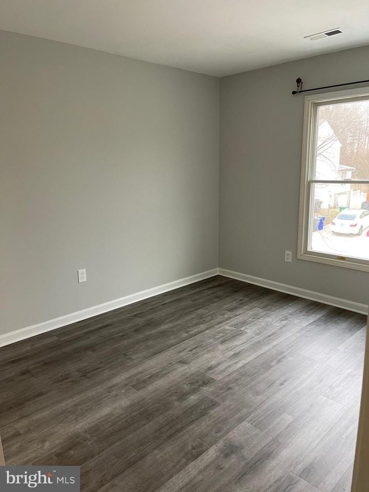 6605 Huntshire Drive - Photo 4 of 13