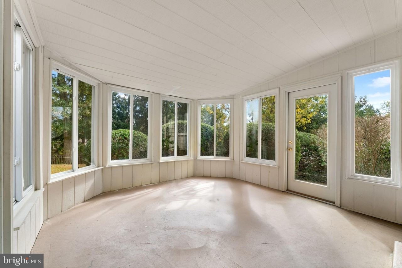 9 Snug Hill Ct - Photo 6 of 50