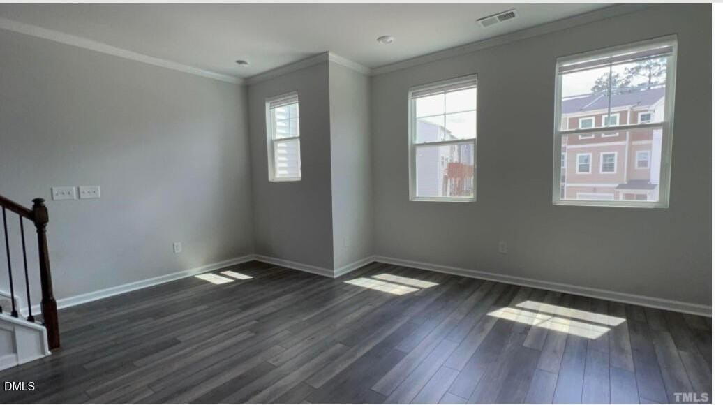 1110 Shoreside Drive - Photo 4 of 14