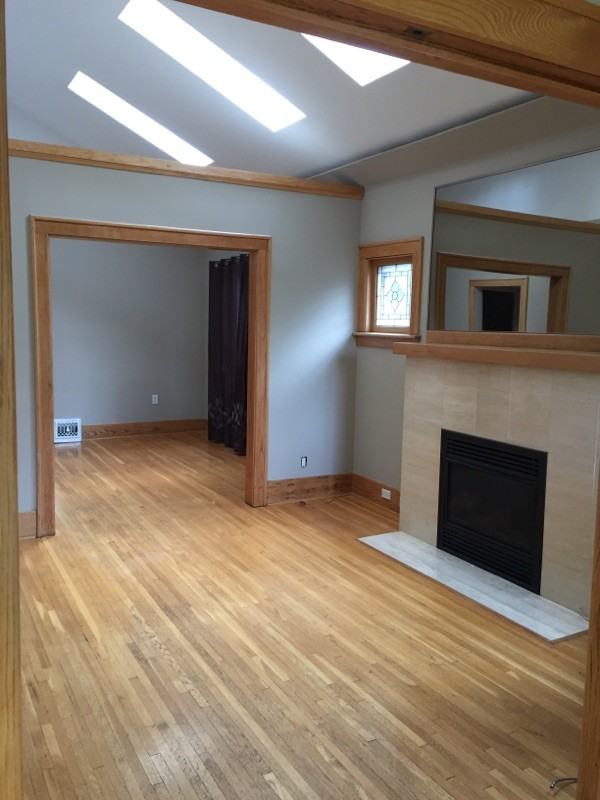 1142 Victoria Avenue - Photo 2 of 6