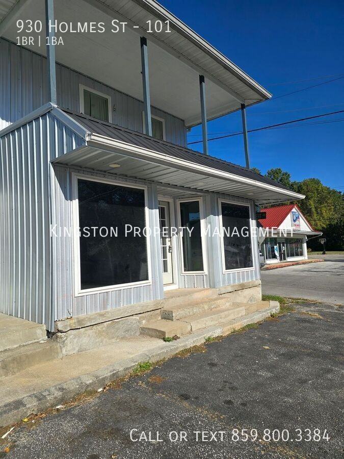 930 Holmes Street #101