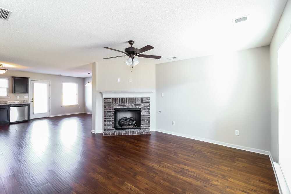 1095 Carib Loop W - Photo 4 of 16