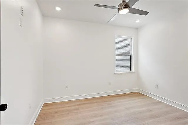 2427 Franklin Ave - Photo 5 of 13