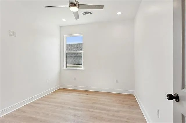 2427 Franklin Ave - Photo 6 of 13