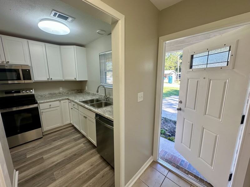 6307 Jack St - Photo 2 of 13