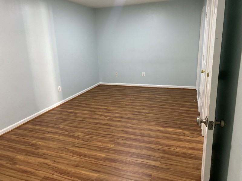 322 Kirby St - Photo 3 of 10
