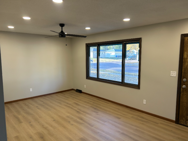 1809 W 37th St - Photo 7 of 27