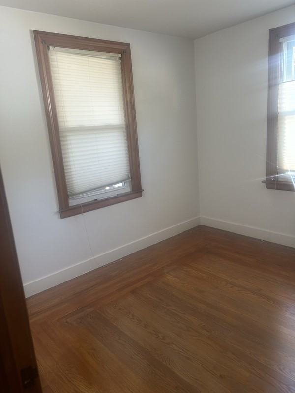 28 Hammond St 1st Fl - Photo 4 of 6