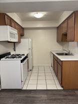 2131 N Summit Ave #104 - Photo 1 of 1