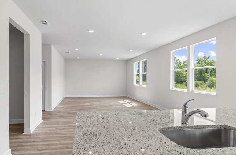 169 Stephanie Ct - Photo 4 of 20