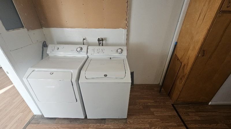 1219 Berkley Ave - Photo 3 of 10