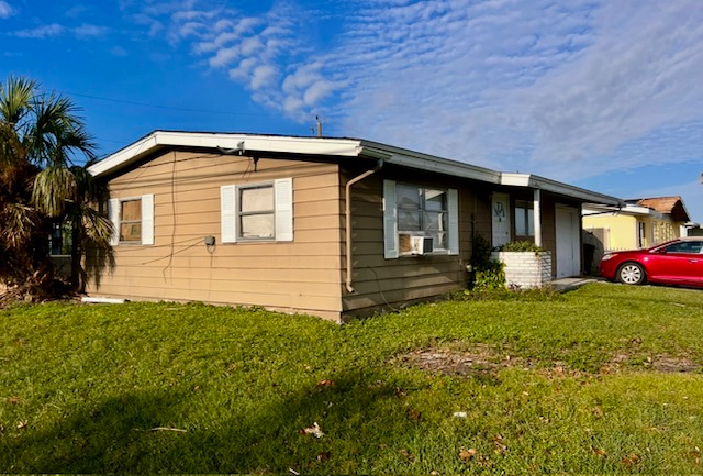 8005 Cristobal Ave - Photo 3 of 8