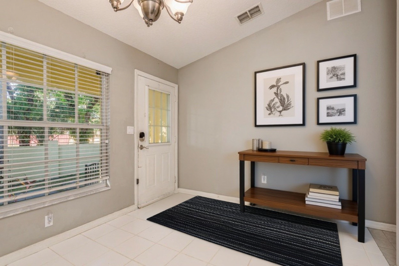 406 S Bayview Blvd #1 - Photo 3 of 18