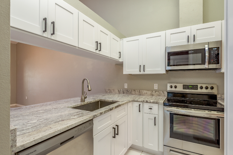 406 S Bayview Blvd #1 - Photo 5 of 18