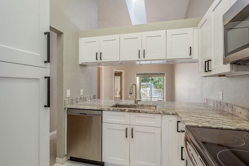 406 S Bayview Blvd #1 - Photo 7 of 18