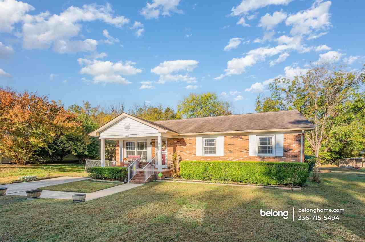 1808 Majestic Dr - Photo 2 of 18