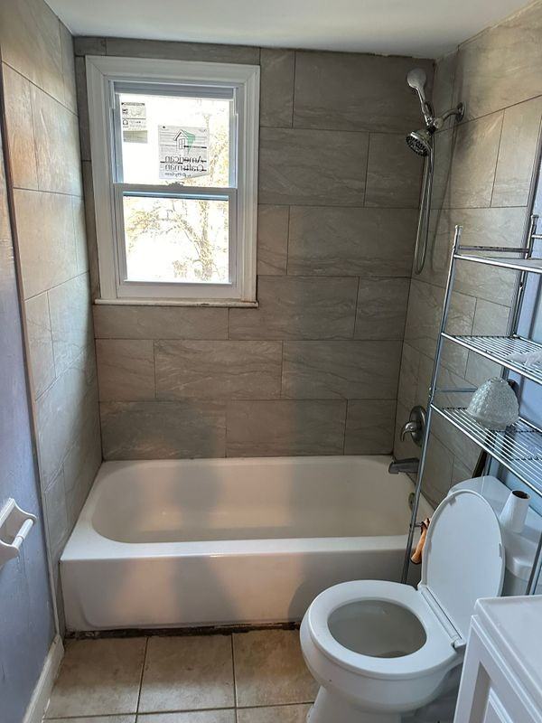 828 George St - Photo 2 of 10