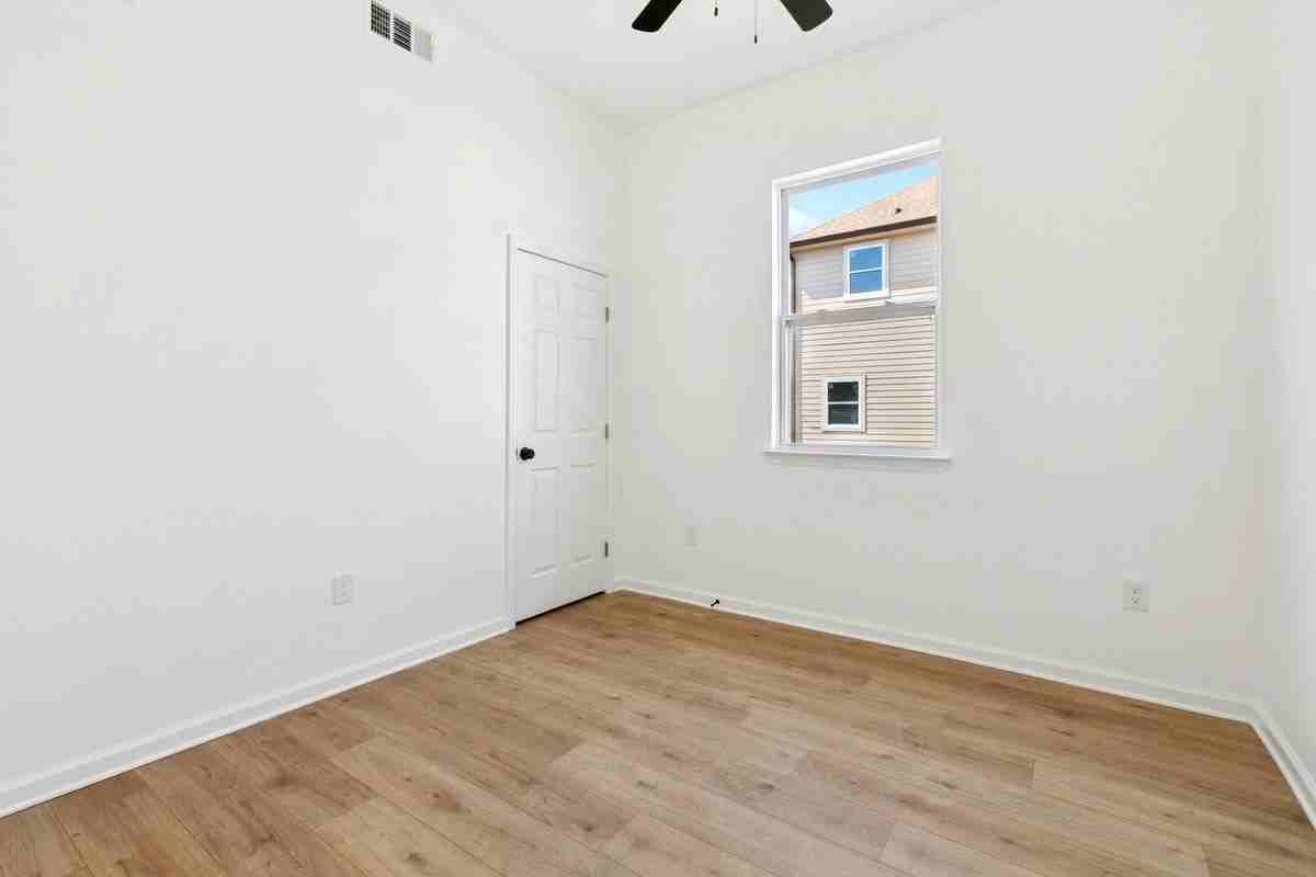 2702 S Johnson St - Photo 4 of 8