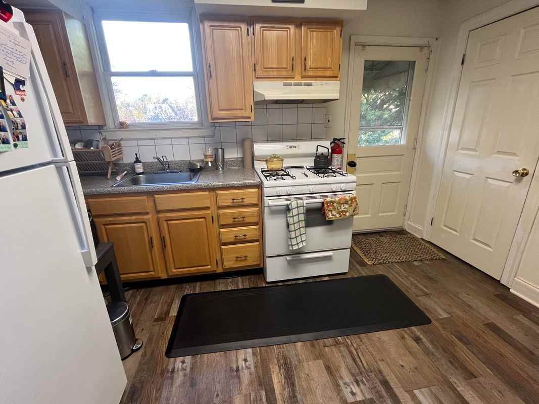 411 7th St - Photo 2 of 15