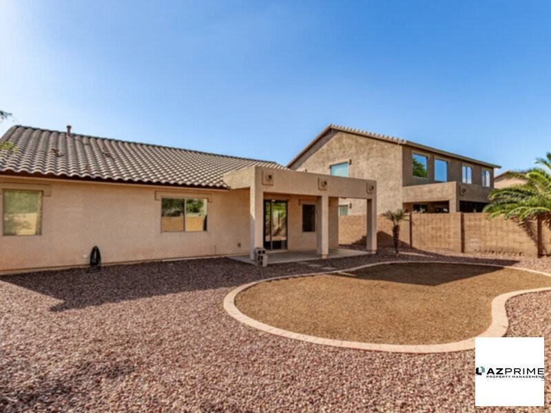 7341 N 72nd Ave - Photo 2 of 33