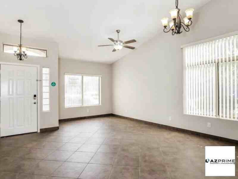 10264 E Crescent Ave - Photo 3 of 17