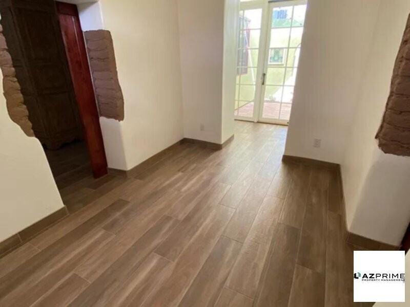 519 S Russell Ave - Photo 2 of 24