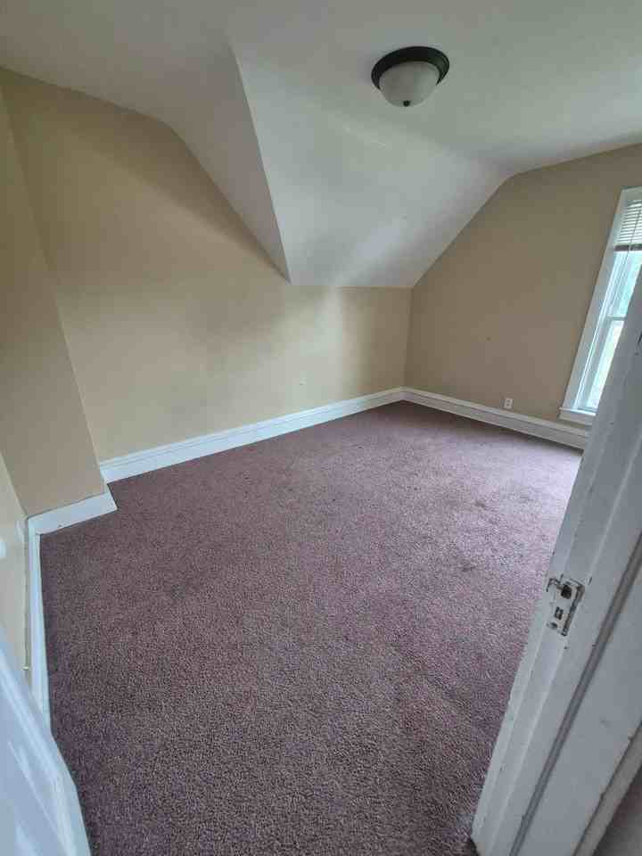103 W Roosevelt Rd - Photo 2 of 5