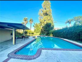 728 Hunter Dr - Photo 1 of 1