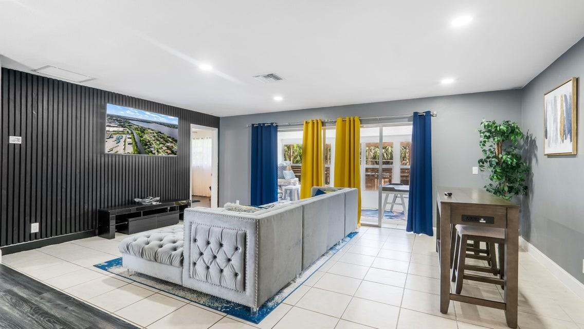 3402 Australian Ct - Photo 3 of 3