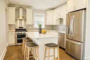 9th St #1stFL - Photo 1 of 1