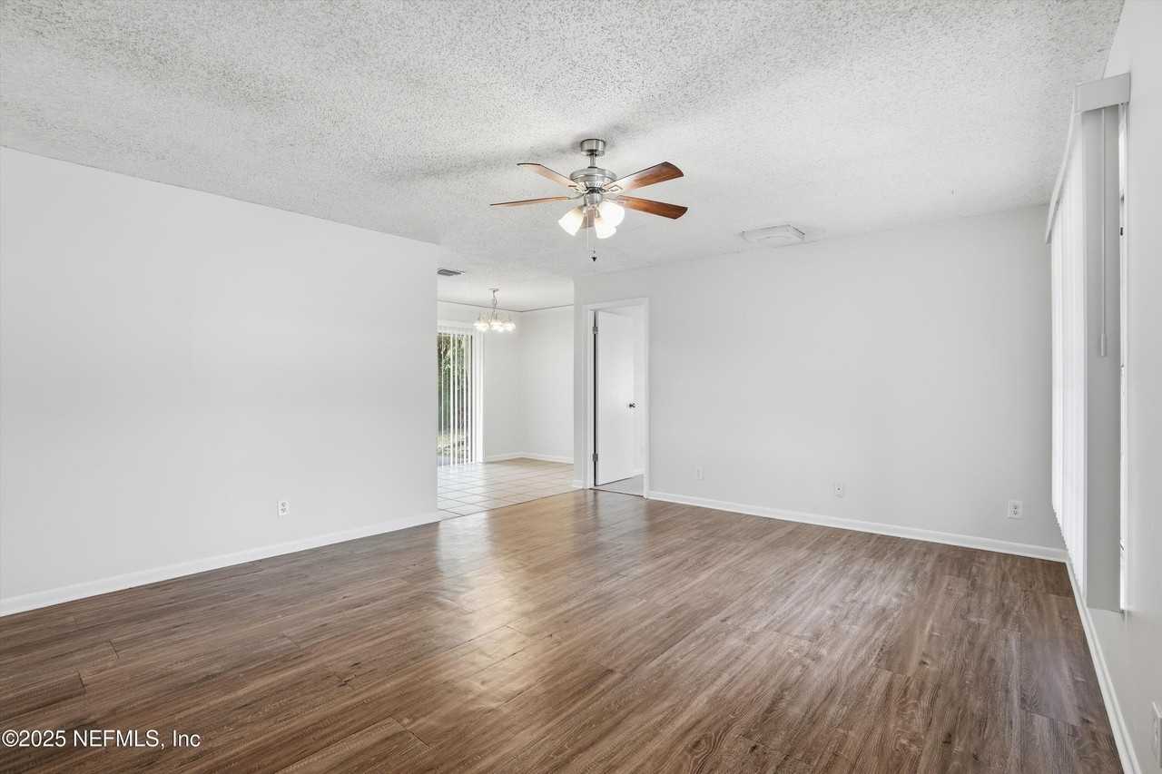 8362 Kipling Ct - Photo 3 of 21