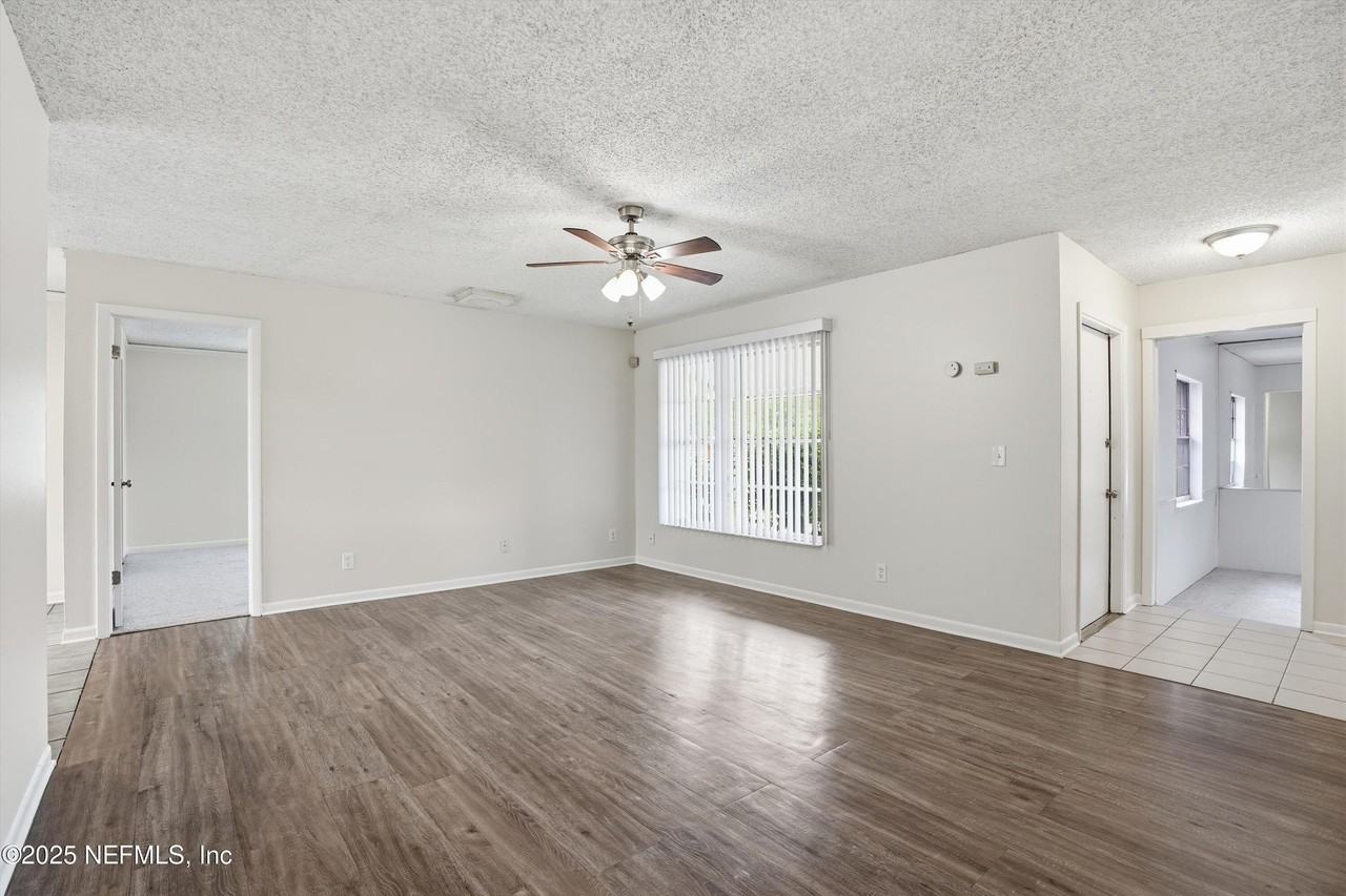 8362 Kipling Ct - Photo 4 of 21