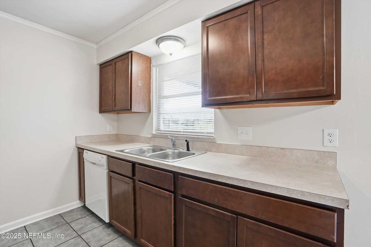 8362 Kipling Ct - Photo 7 of 21