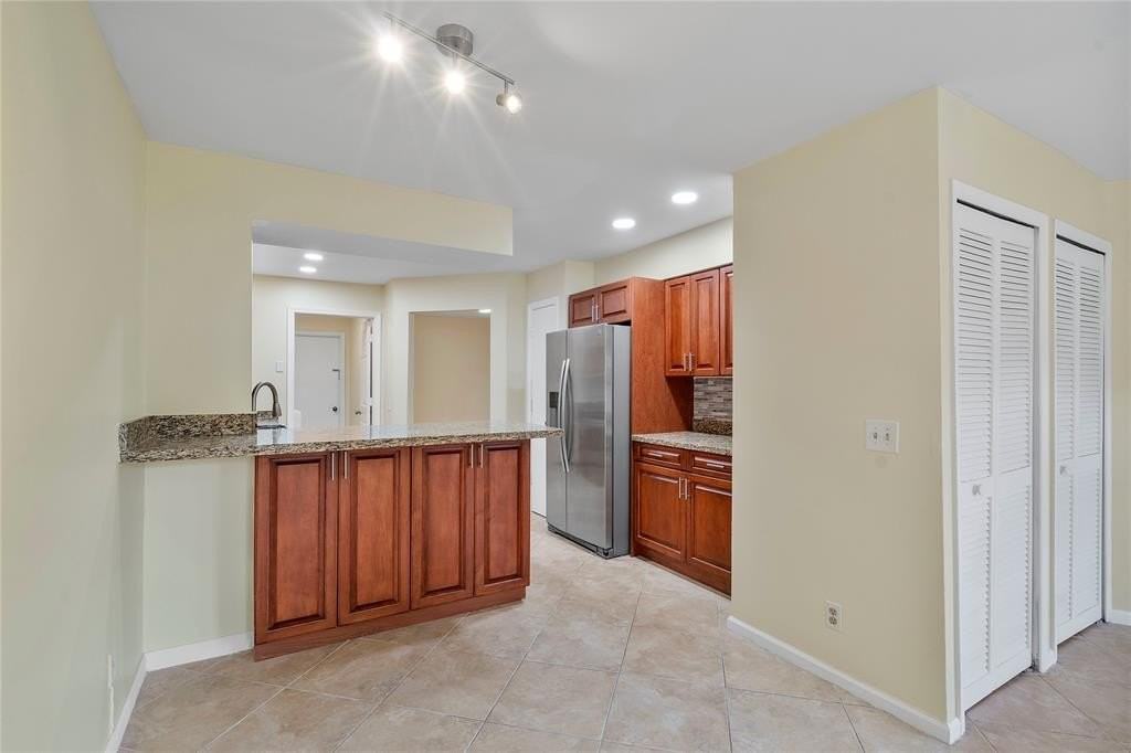 10856 Cypress Glen Dr #10856 - Photo 6 of 32