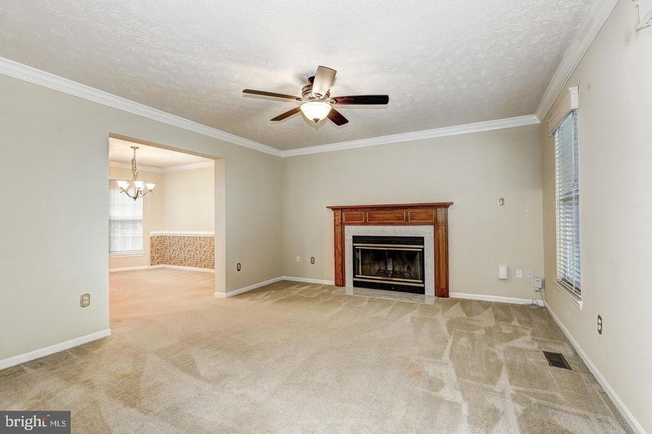 6263 Woodcrest Drive - Photo 6 of 24