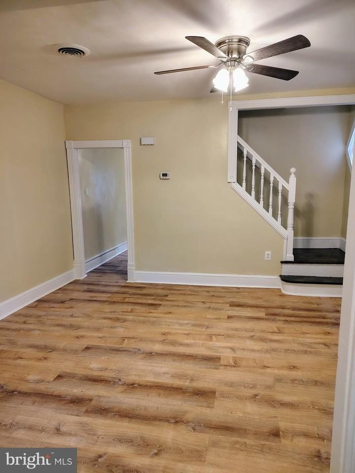 234 S Illinois Ave - Photo 5 of 16