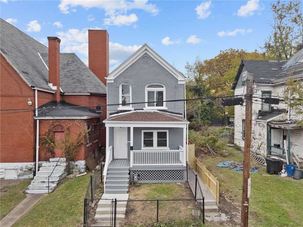 7807 Kelly St - Photo 3 of 30