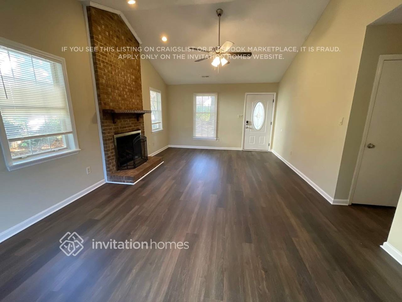 7341 Morris Pond Dr - Photo 3 of 14