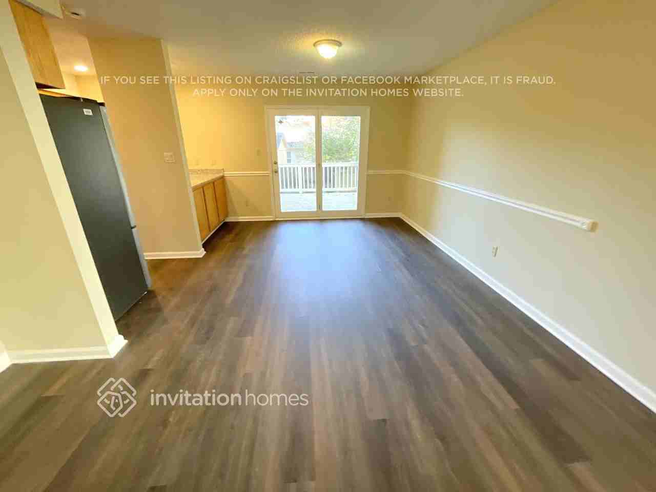 7341 Morris Pond Dr - Photo 5 of 14