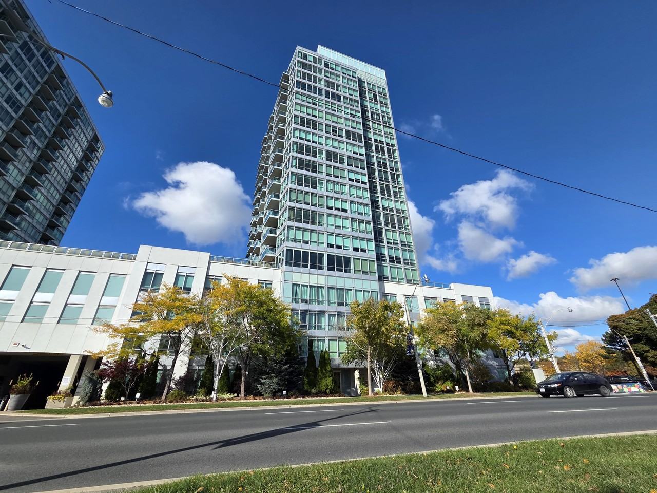 1900 Lake Shore Boulevard West #1604 - Photo 2 of 27