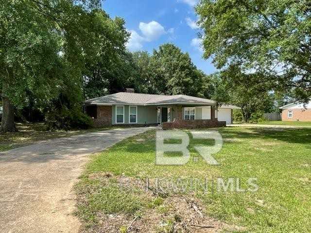 1202 Phillips St - Photo 2 of 13