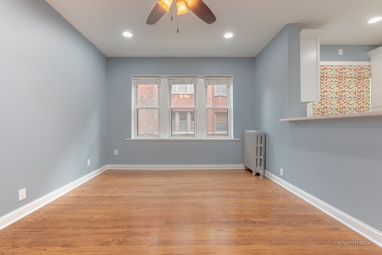 1329 W Addison St ##1a - Photo 3 of 27